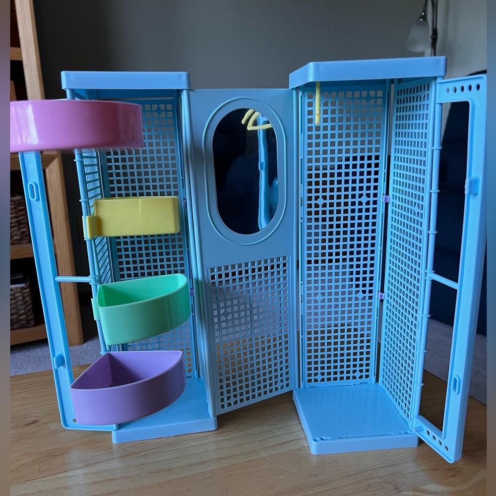 Barbie Skipper Closet Carrier - Picture 9 of 11